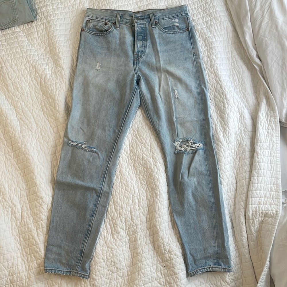 Levi’s distressed jeans. Smoke free home.